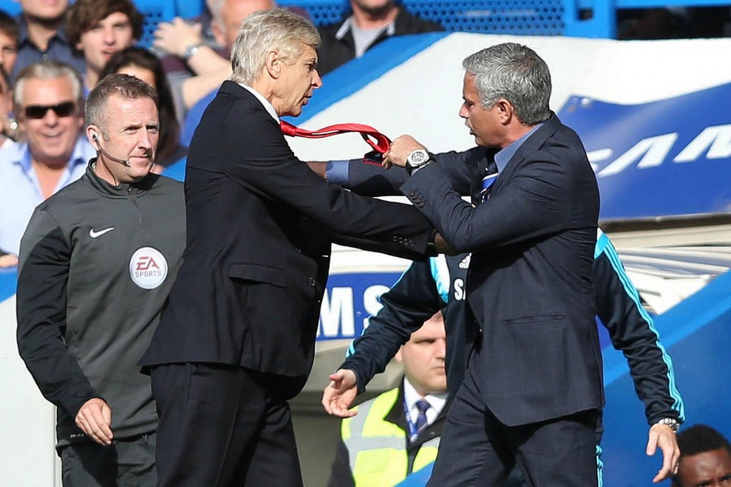 Arsene-Wenger-push-Jose-Mourinho